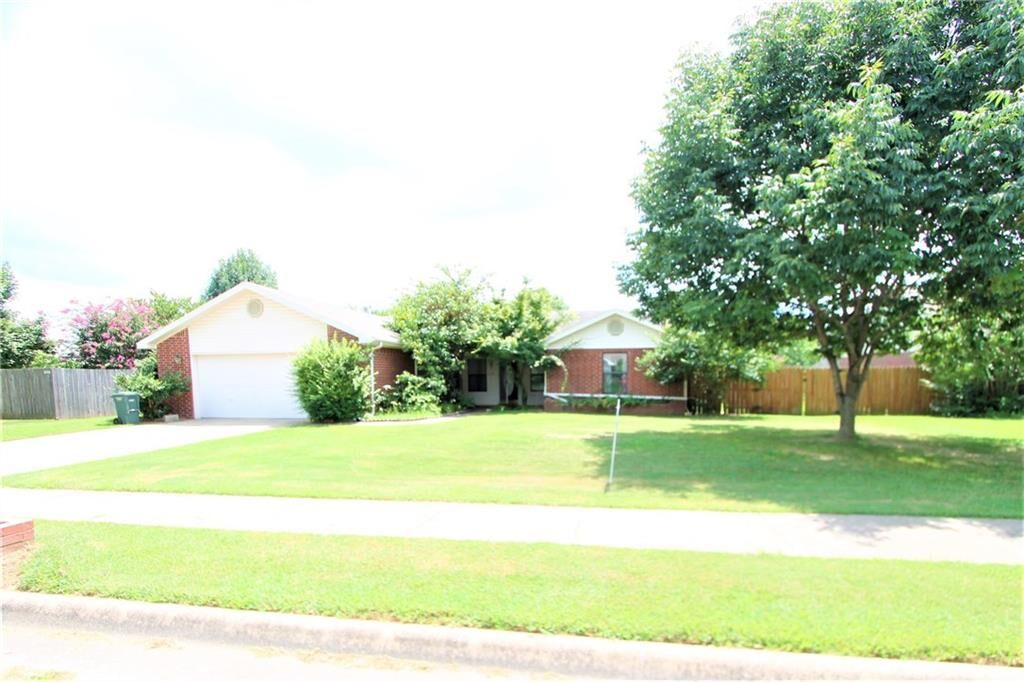 Property Photo:  3195 Gypsum  AR 72704 