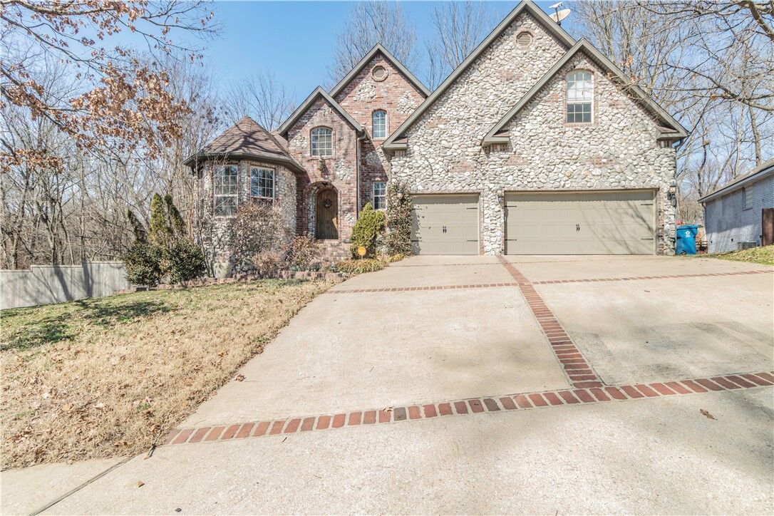 Property Photo: 1106 NW Briarwood Lane AR 72712