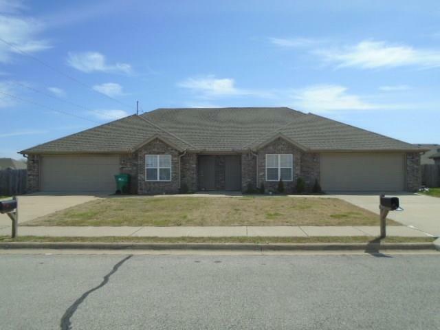 Property Photo: 201 Sage Street AR 72719