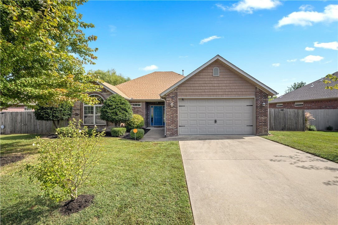 1564 N Hazeltine Drive  Fayetteville AR 72704 photo