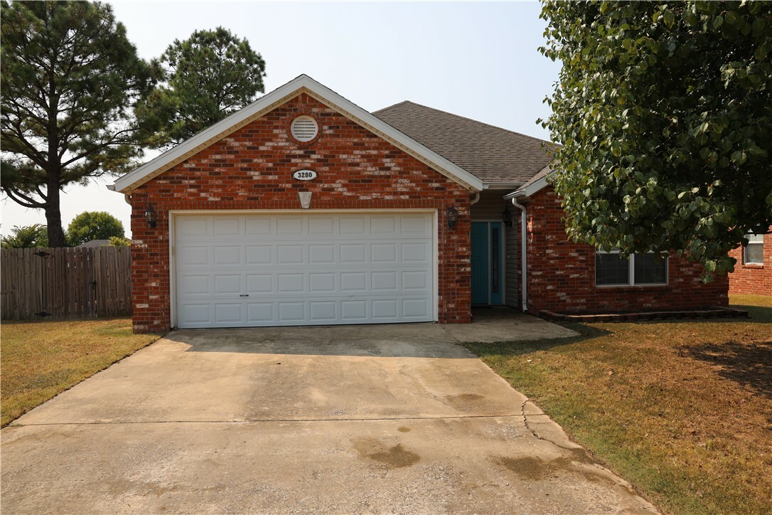 Property Photo:  3280 Grainger Cir.  AR 72764 