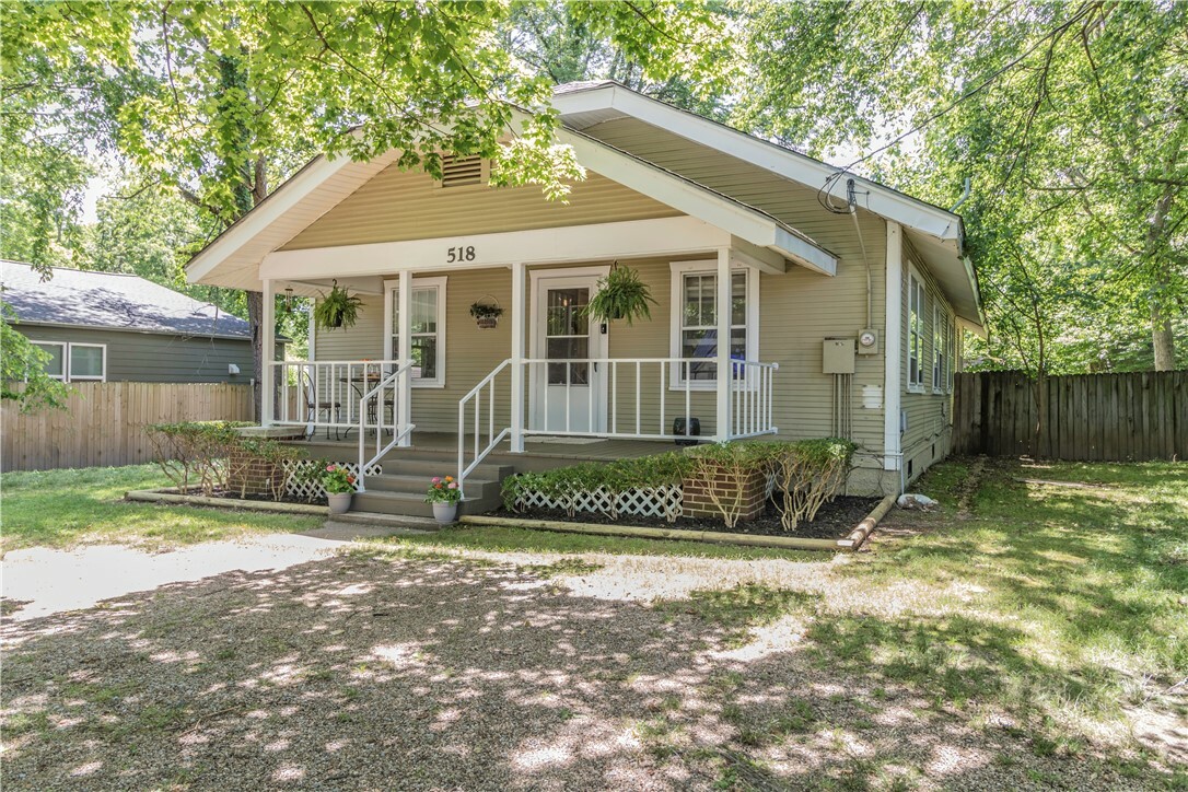 Property Photo: 518 N 5th Street AR 72756