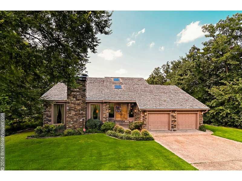 Property Photo: 2627 N Sherwood Lane AR 72703