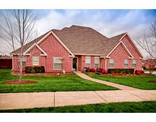 Property Photo: 6300 W Grays Gap Road AR 72704