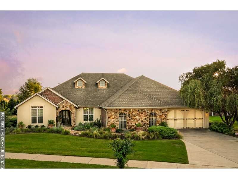 Property Photo: 1305 S River Meadows Drive AR 72701