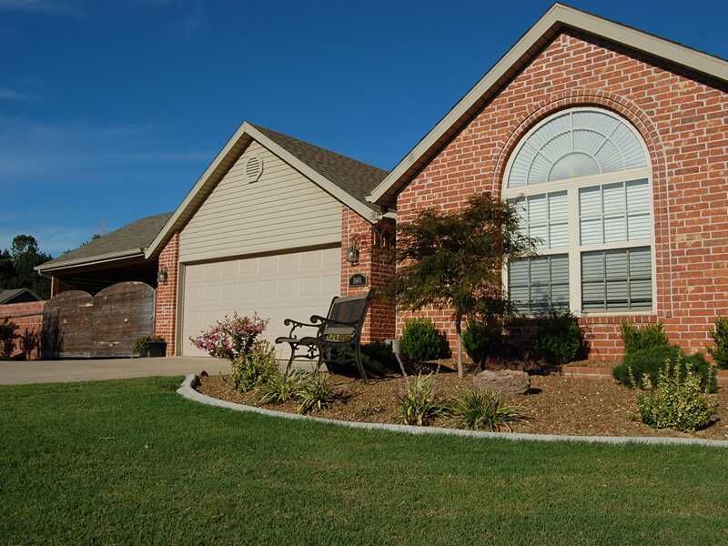 Property Photo:  1801 SW E Street  AR 72712 