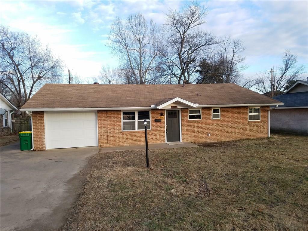 Property Photo: 1905 Cambridge Street AR 72762