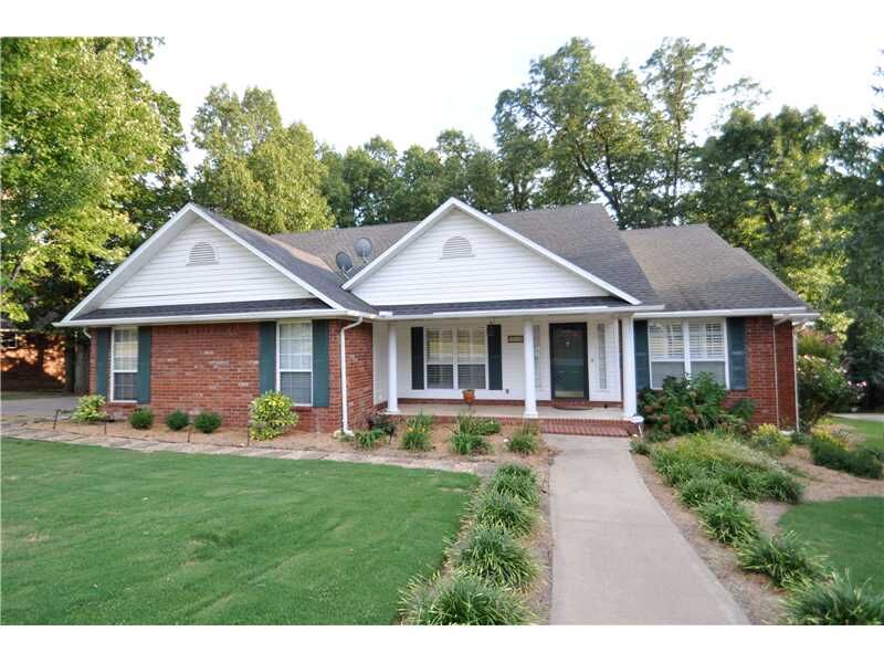 Property Photo: 2718 W Seminole Drive AR 72758