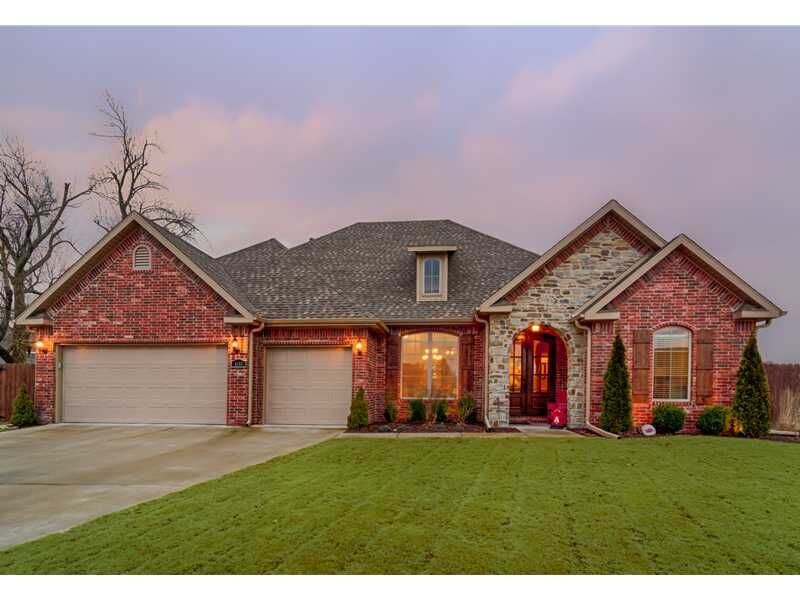 Property Photo:  4133 E Black Canyon Street  AR 72701 