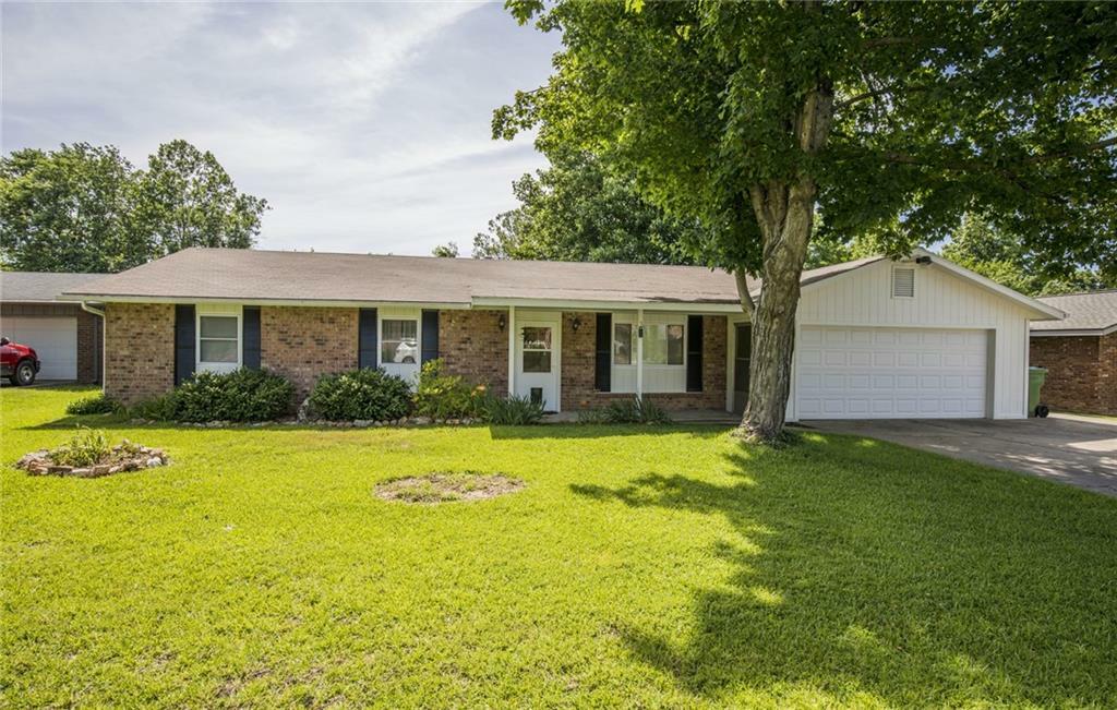 Property Photo:  502 S 19th Street  AR 72758 