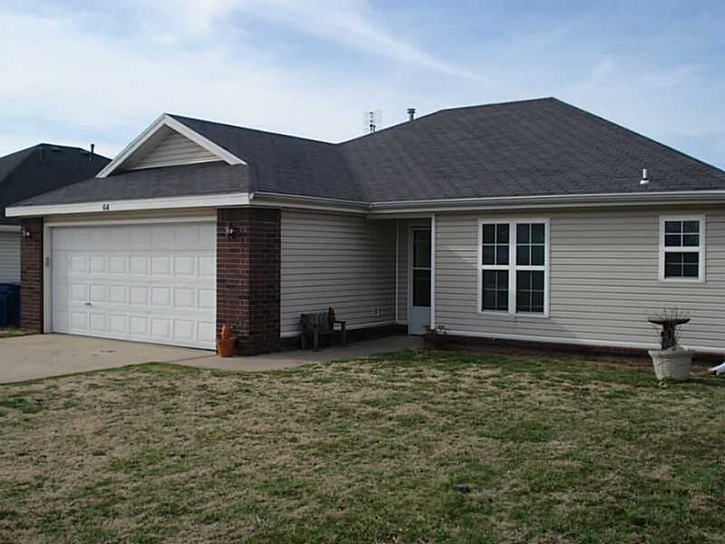 Property Photo: 64 SW Cheryl Circle AR 72712