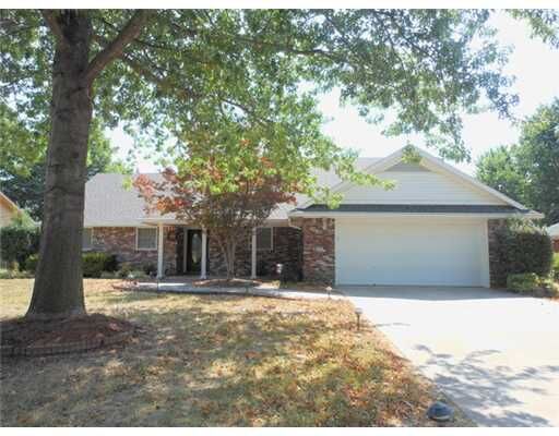 Property Photo: 523 Oakwood Street AR 72745