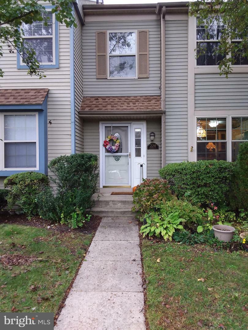 Property Photo:  220 Carlton Court  NJ 08086 