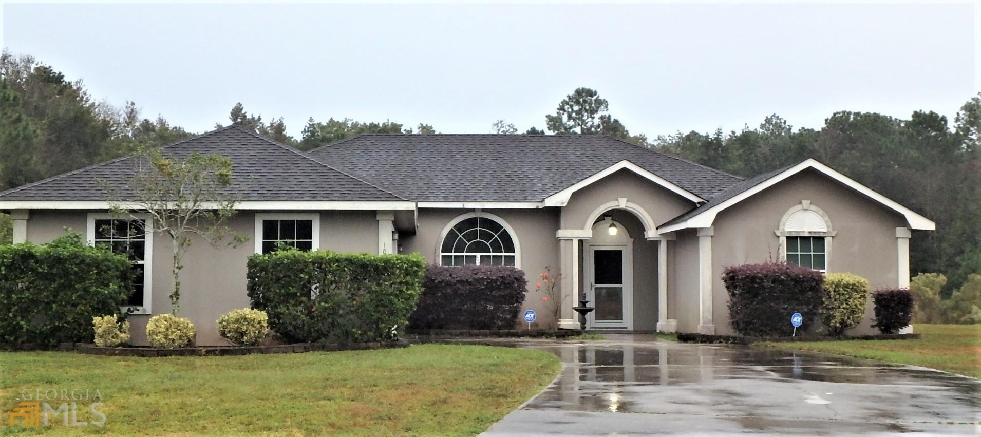 Property Photo:  106 Coconut Court  GA 31548 