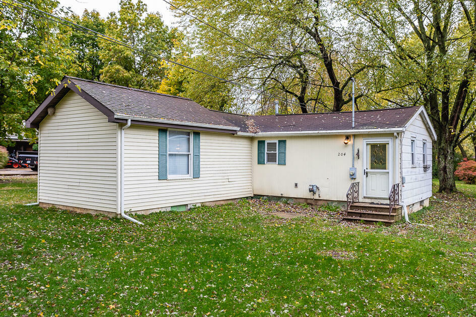 Property Photo:  204 Hill Road  MI 49254 