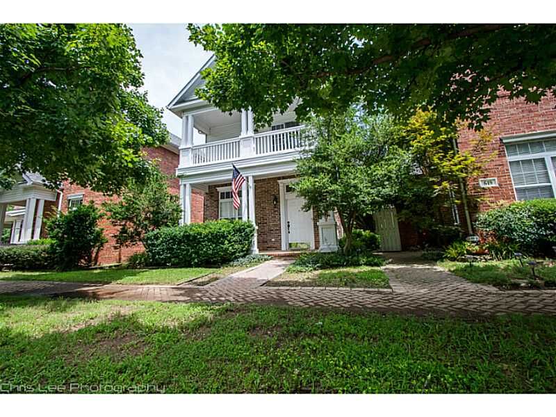 Property Photo:  637 E Founders Park Drive  AR 72762 