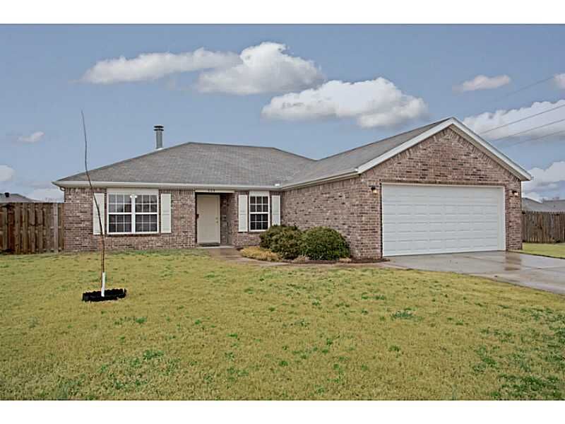 Property Photo:  804 Summitchase Road  AR 72712 