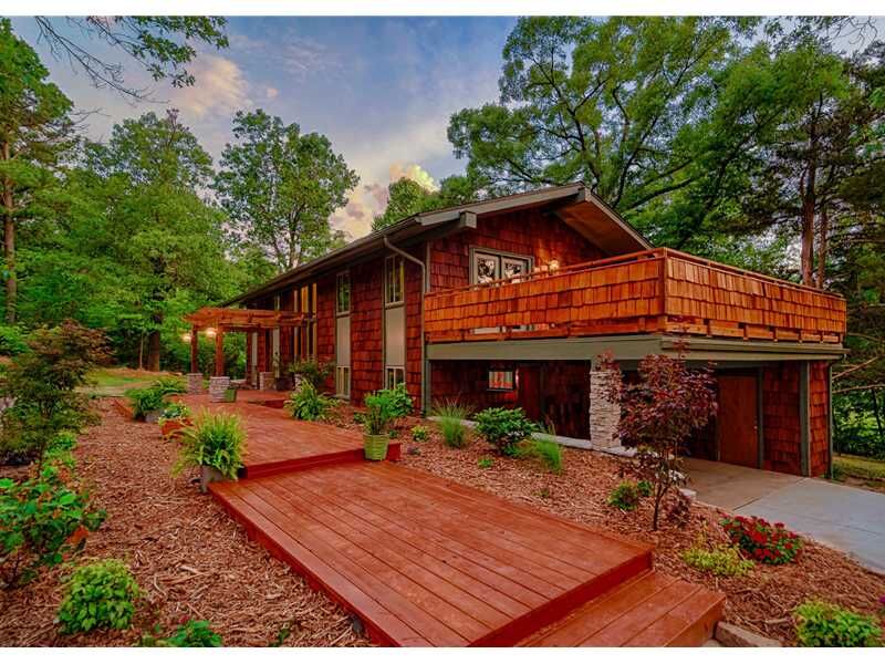Property Photo:  2 E Lovers Lane  AR 72701 