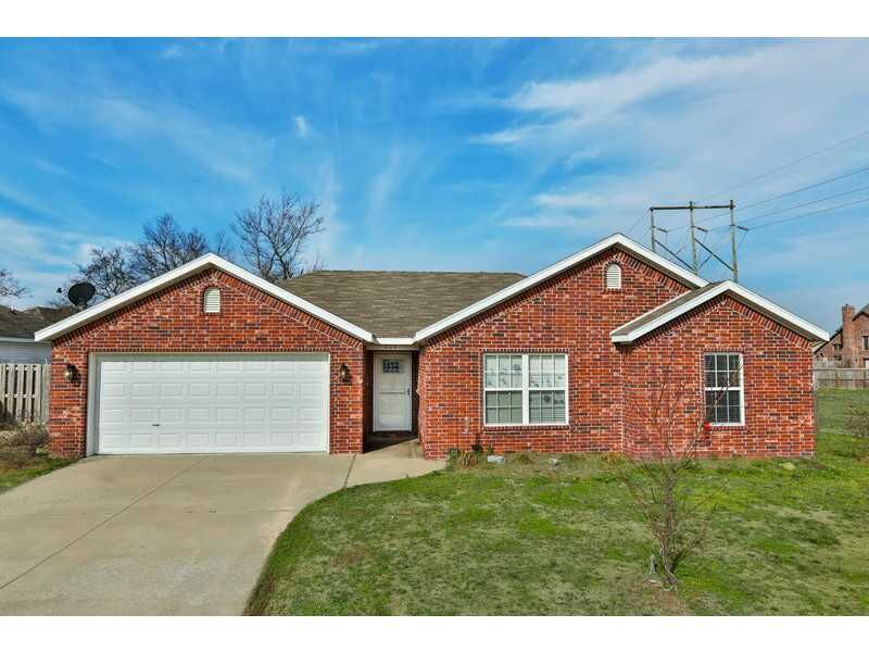 Property Photo: 804 Sandrock Road AR 72712