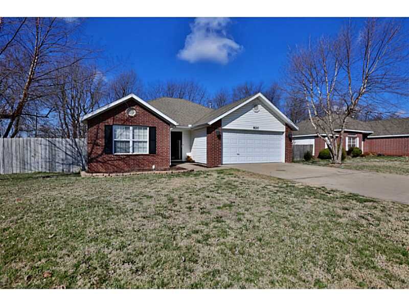Property Photo: 820 Crystal Street AR 72745