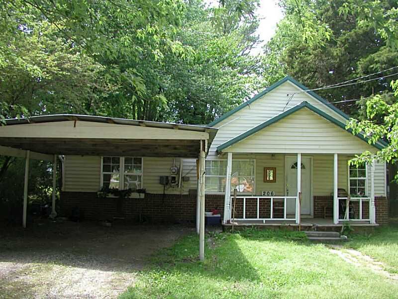 Property Photo: 206 S Mock Street AR 72753