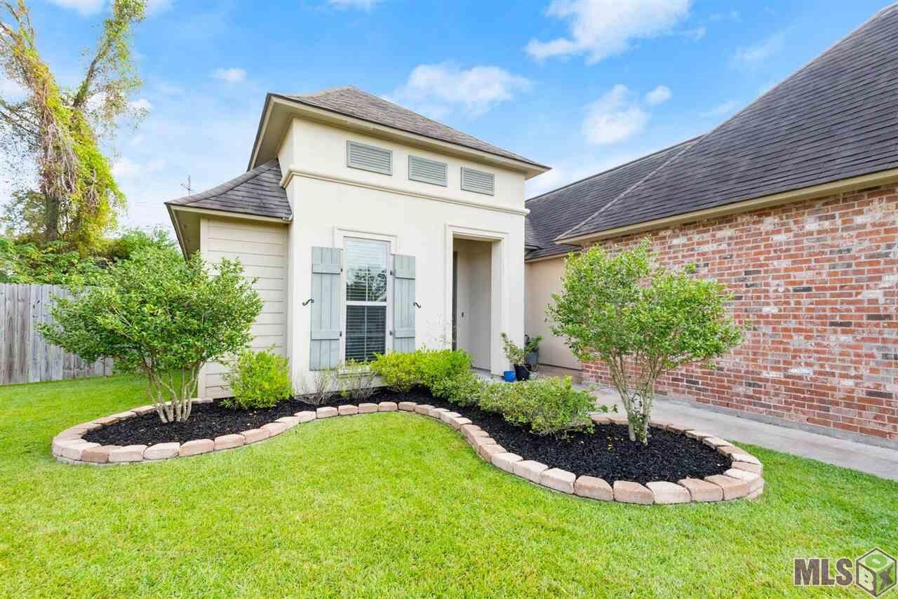 Property Photo:  13009 Roundlake Dr  LA 70816 