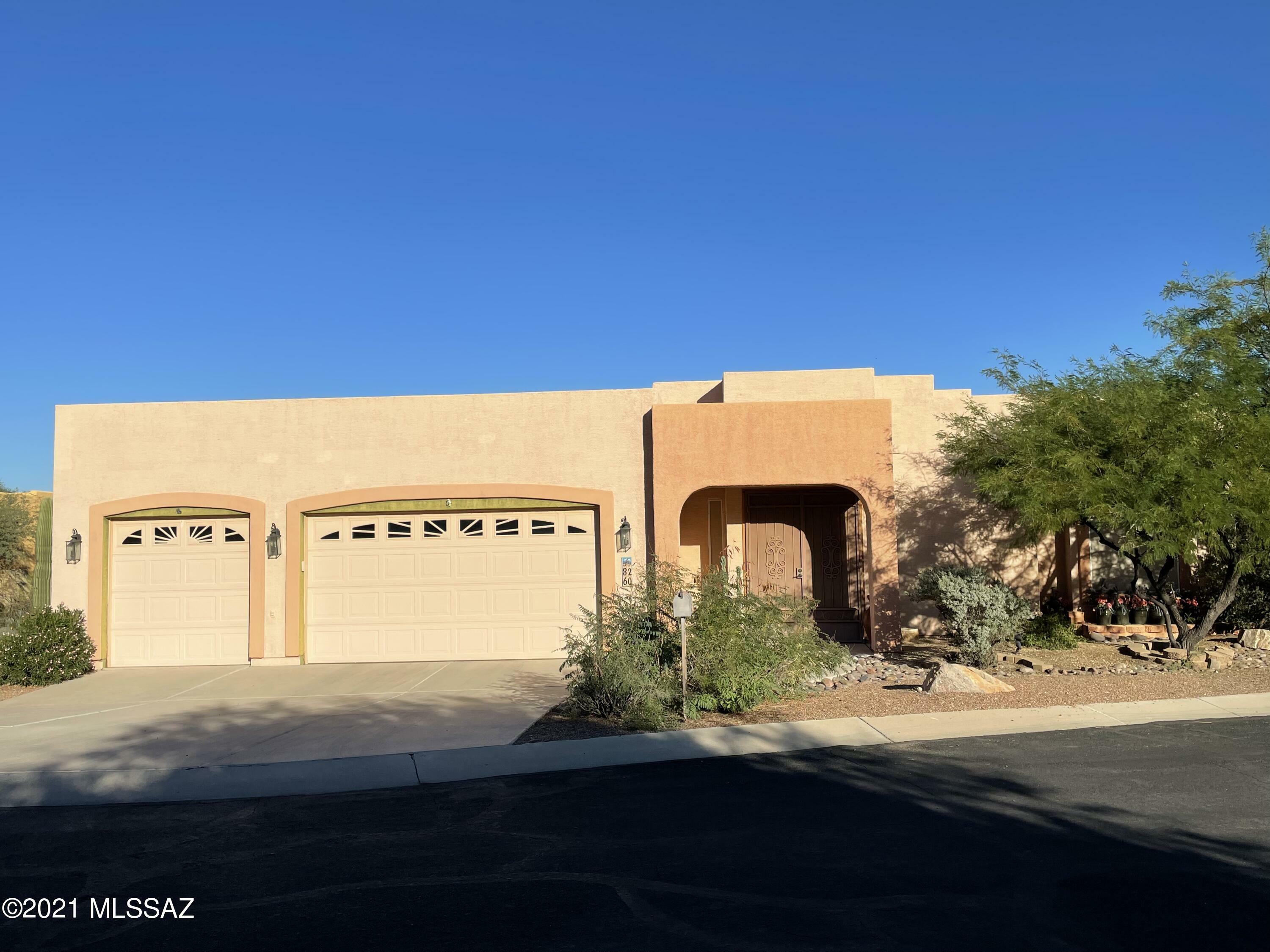 8260 W Circulo De Los Morteros  Tucson AZ 85743 photo