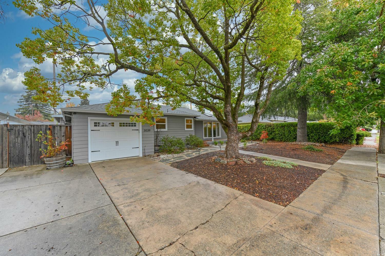 Property Photo:  3039 Sonoma Avenue  CA 95405 