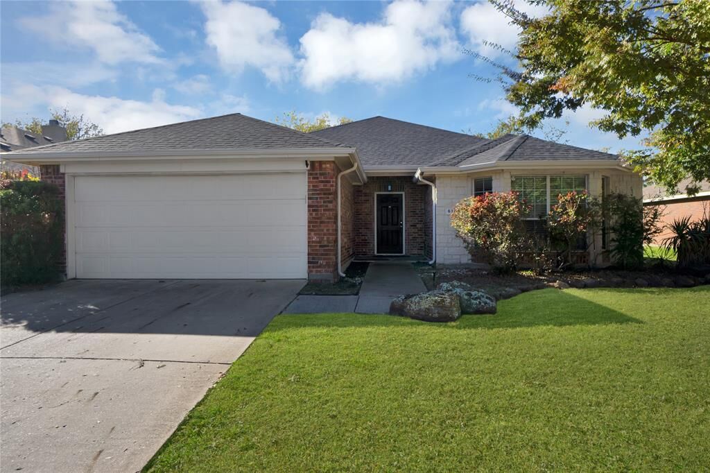 Property Photo: 617 Preston Drive TX 75189