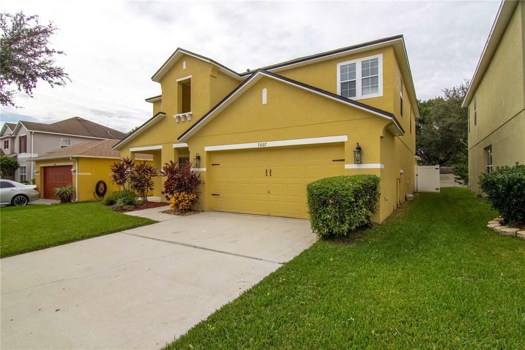 Property Photo:  7007 Early Gold Lane  FL 33578 