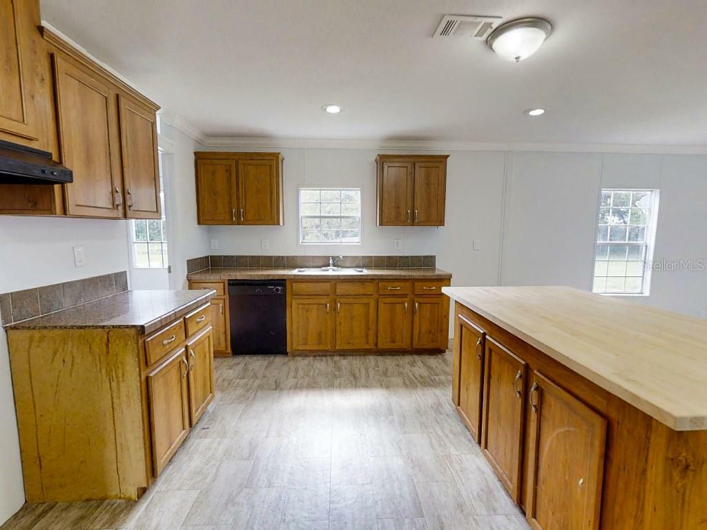 Property Photo: 16450 NW 12th Court FL 32693