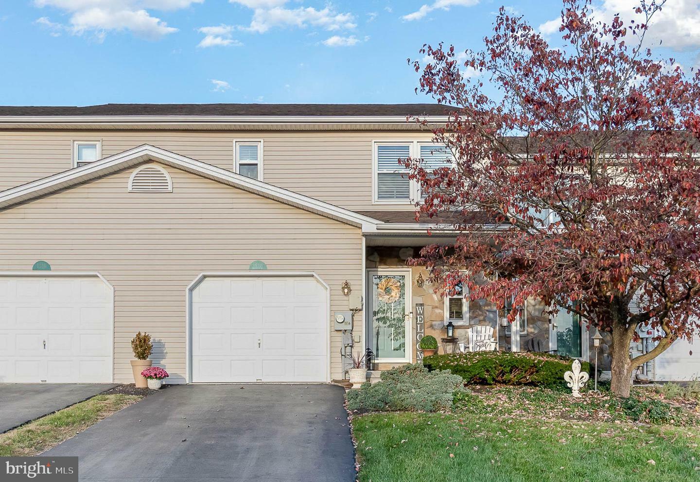 Property Photo: 1314 Norway Maple Court PA 17070
