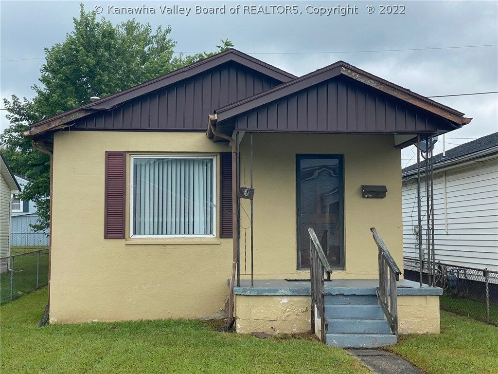 Property Photo: 1922 McKinley Avenue WV 25177