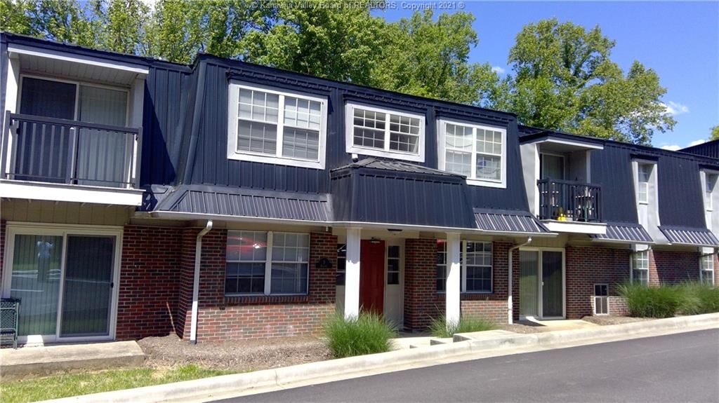 Property Photo:  4009 Kanawha Turnpike 9C  WV 25309 