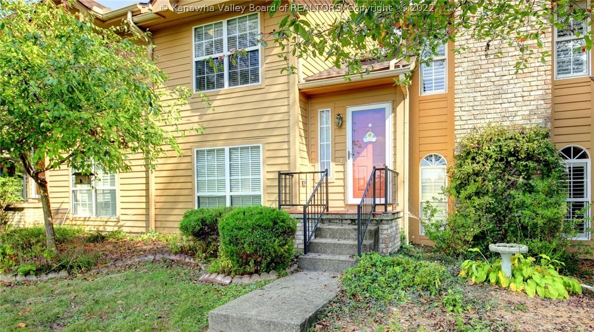 Property Photo: 903 Oakbridge Drive WV 25526