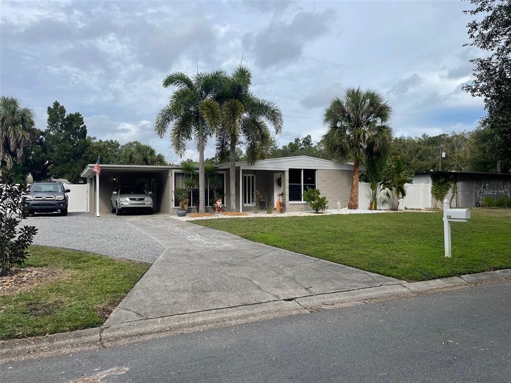 Property Photo: 534 Broxburn Avenue FL 33617