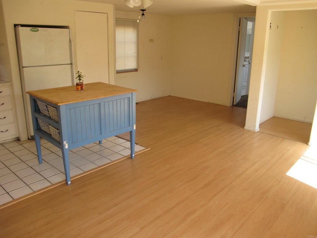 Property Photo:  699 N Vulcan Avenue 7  CA 92024 