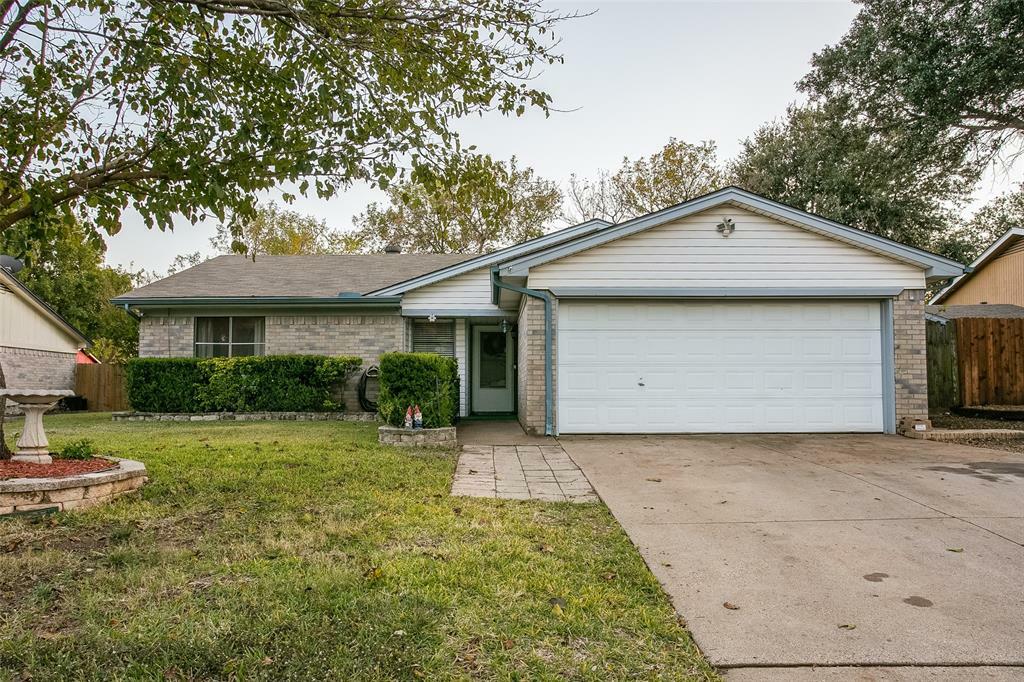 Property Photo:  437 Fox Drive  TX 76179 