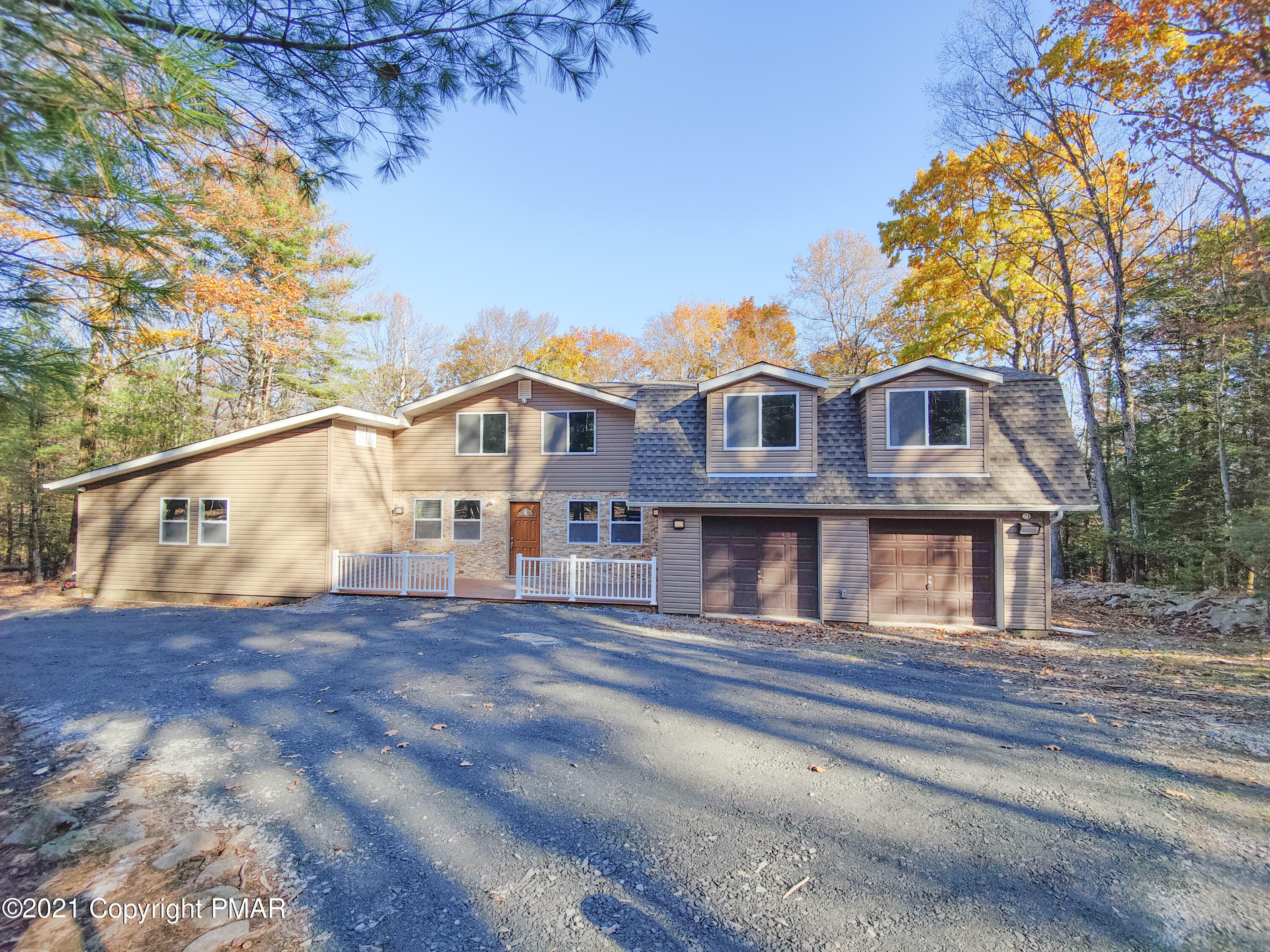 Property Photo:  7304 Moss Drive  PA 18370 