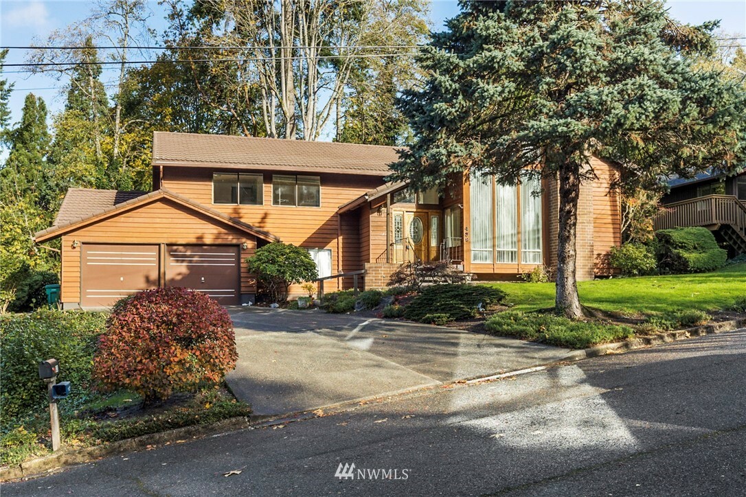 Property Photo:  438 SW 191st Street  WA 98166 