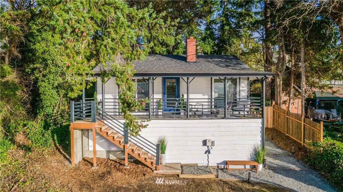 Property Photo: 350 N Sunset Drive WA 98282