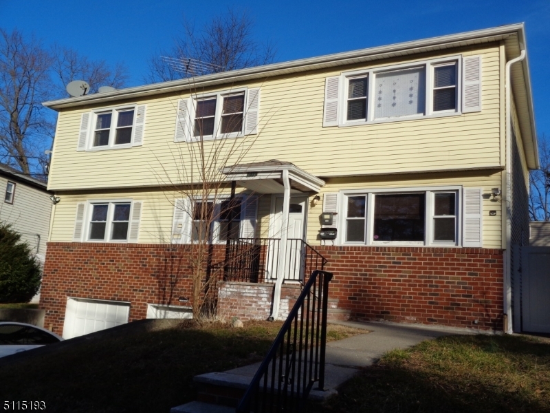 Property Photo:  1025 Kingswood Rd  NJ 07083 