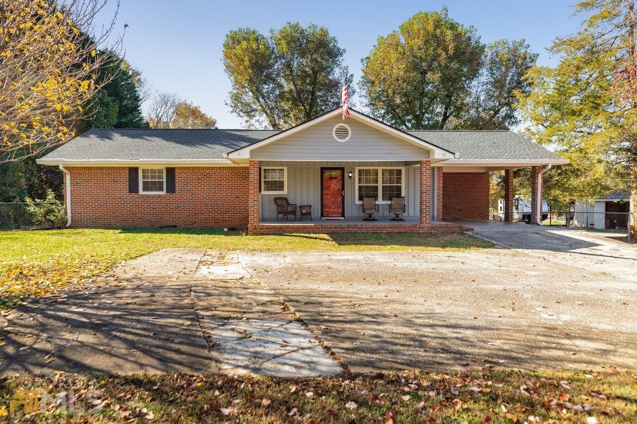 Property Photo: 284 Carrollton Street GA 30113