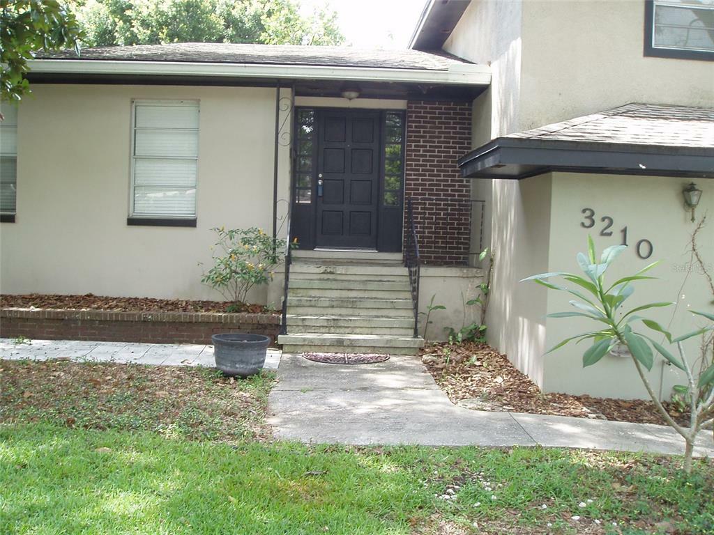 Property Photo: 3210 Raven Road FL 32803