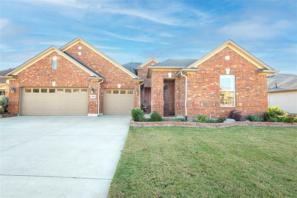 Property Photo: 11601 Southerland Drive TX 76207