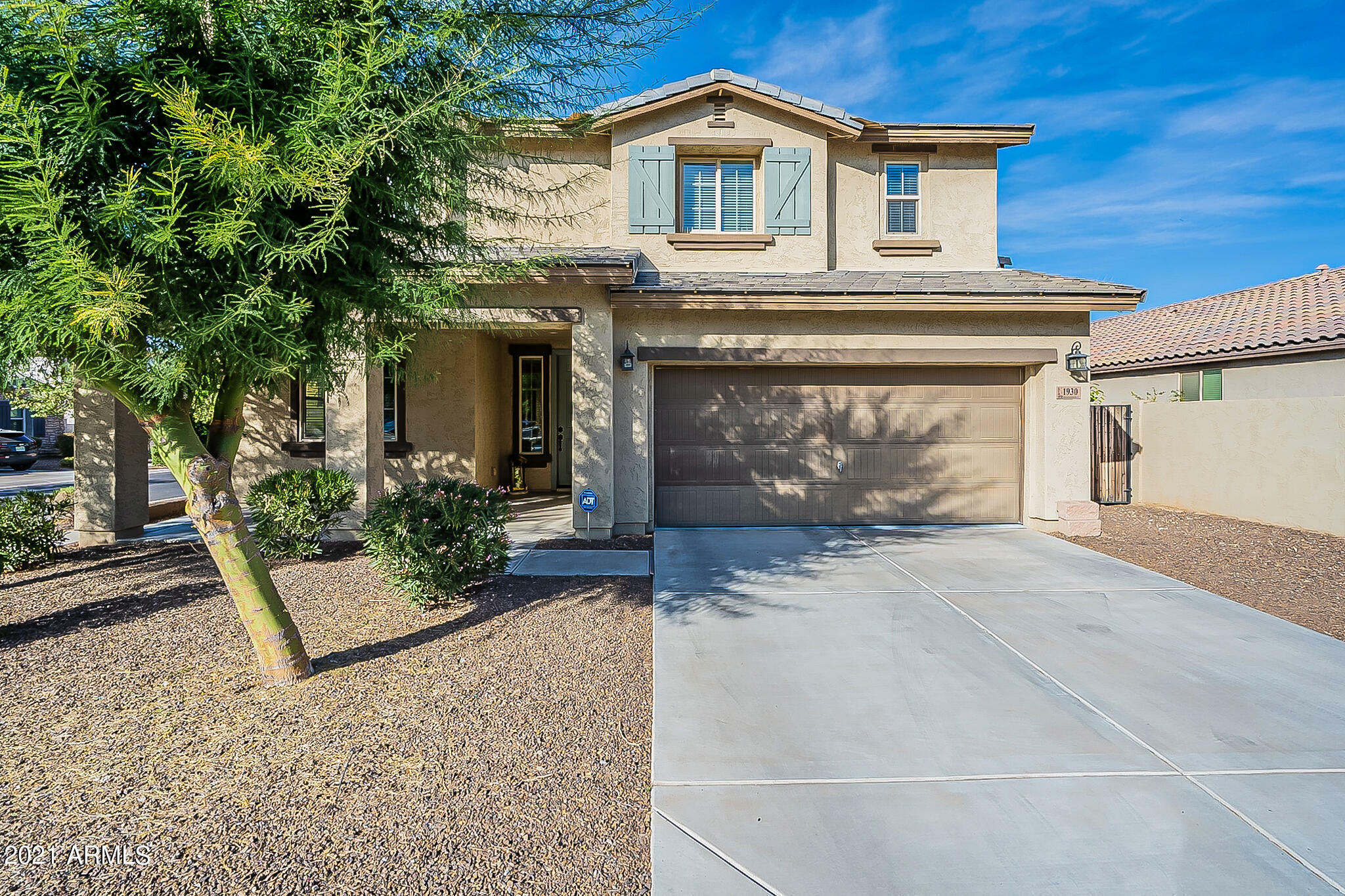 Property Photo: 1930 W Carson Road AZ 85041