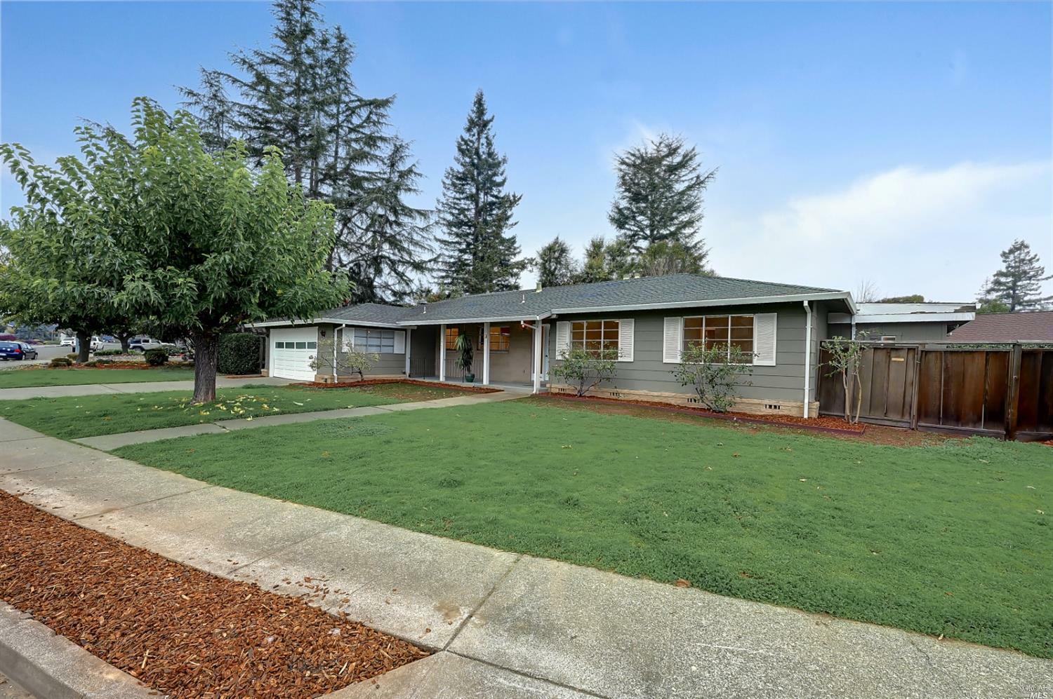 Property Photo:  2 Devonshire Drive  CA 94947 