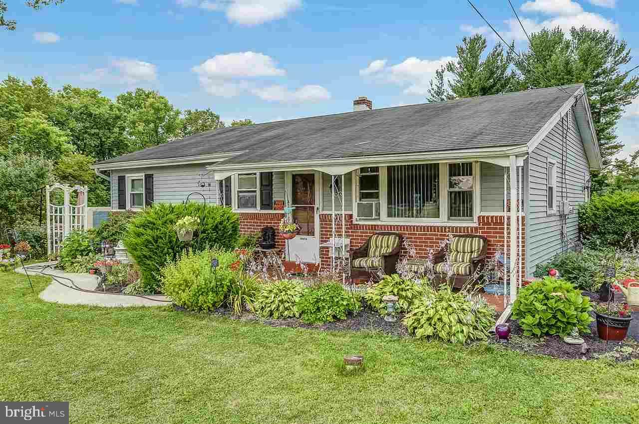 Property Photo:  445 Silver Spring Road  PA 17050 