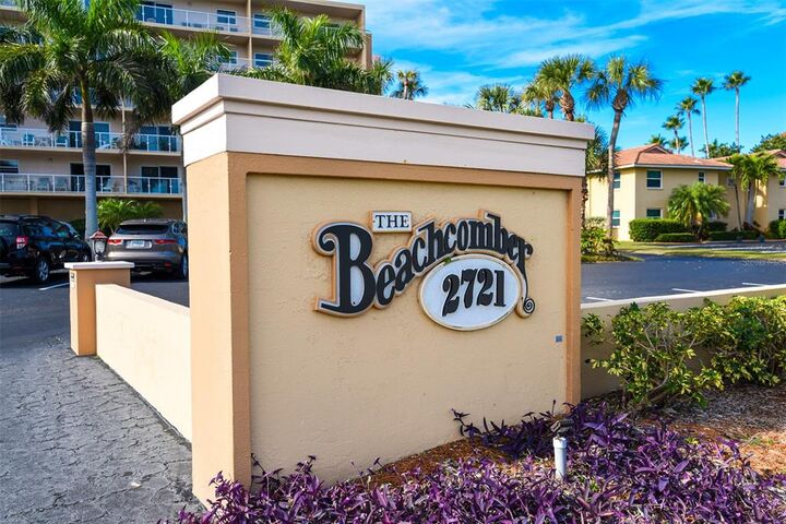 Property Photo:  2721 Gulf Of Mexico Drive 301  FL 34228 