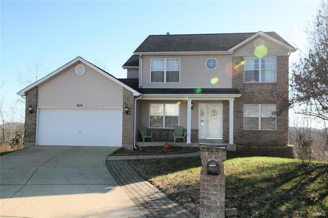 Property Photo:  929 Creekview Court   63070 